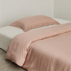 Fitted sheet made of fine cotton satin with extra high skirt and elastic all-around rubber Kalsten
