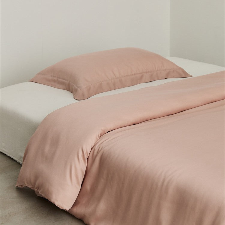 Fitted sheet made of fine cotton satin with extra high skirt and elastic all-around rubber Kalsten