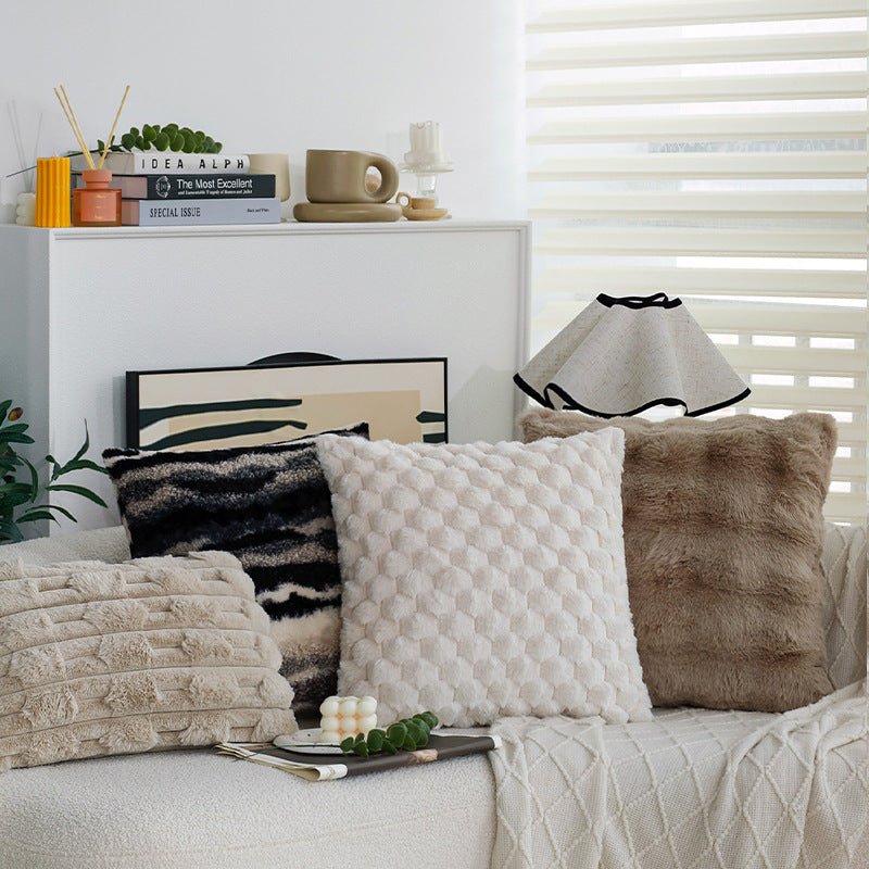 Square decorative pillow cover made of faux fur with raised honeycomb texture Kalsten