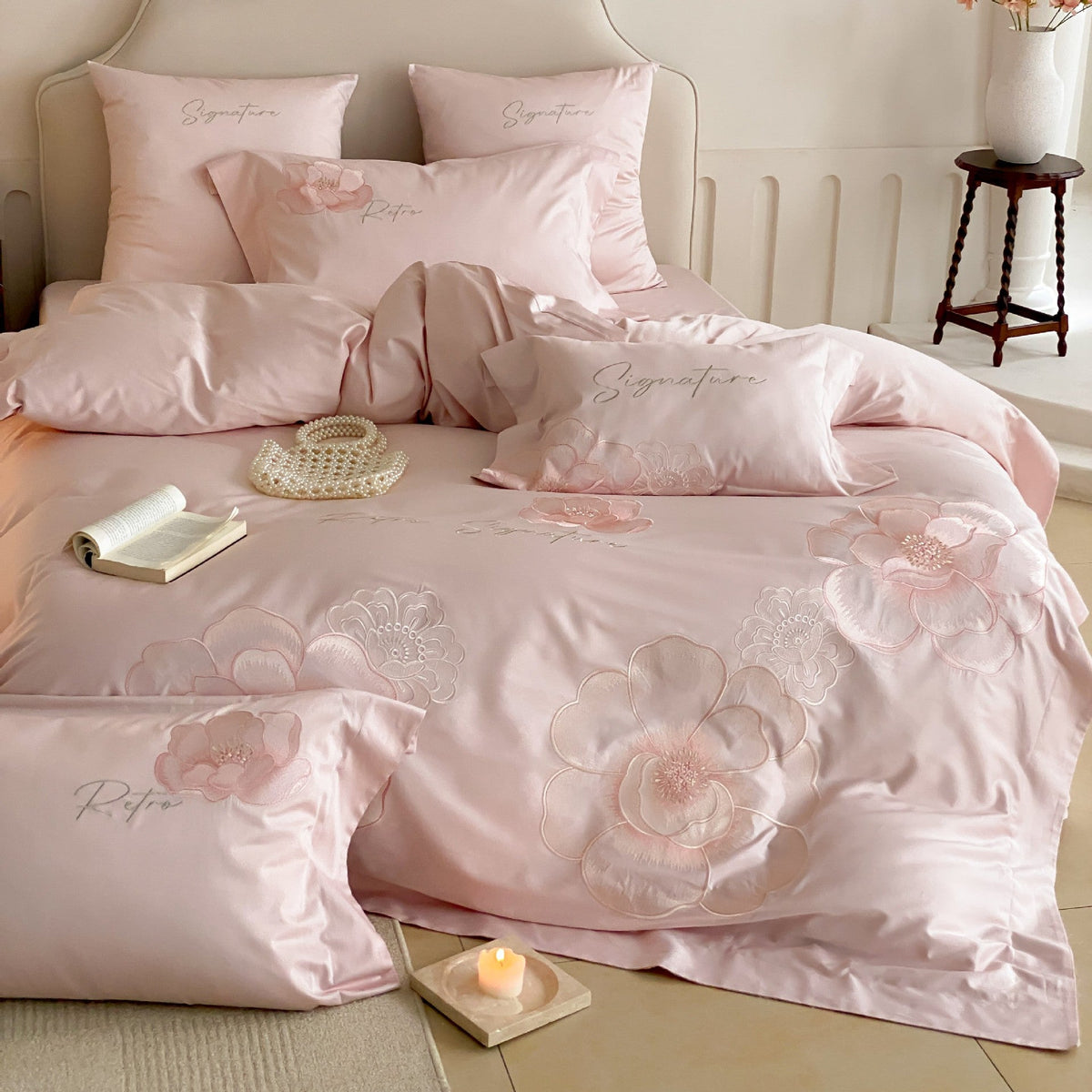 Satin bedding set with floral relief embroidery and velvety shine Kalsten