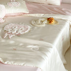 Satin bedding set for children and adolescents with embroidered plush applications Kalsten