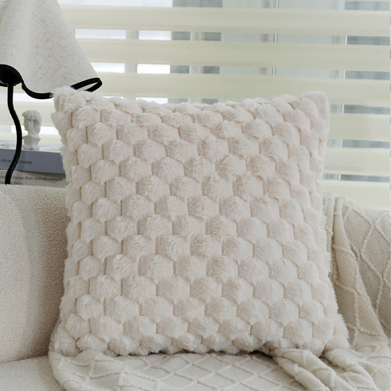 Square decorative pillow cover made of faux fur with raised honeycomb texture Kalsten