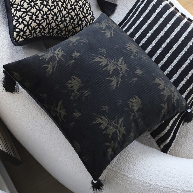 Square decorative cushion made of velvet with relief longitudinal stripes and fringe tassel Kalsten