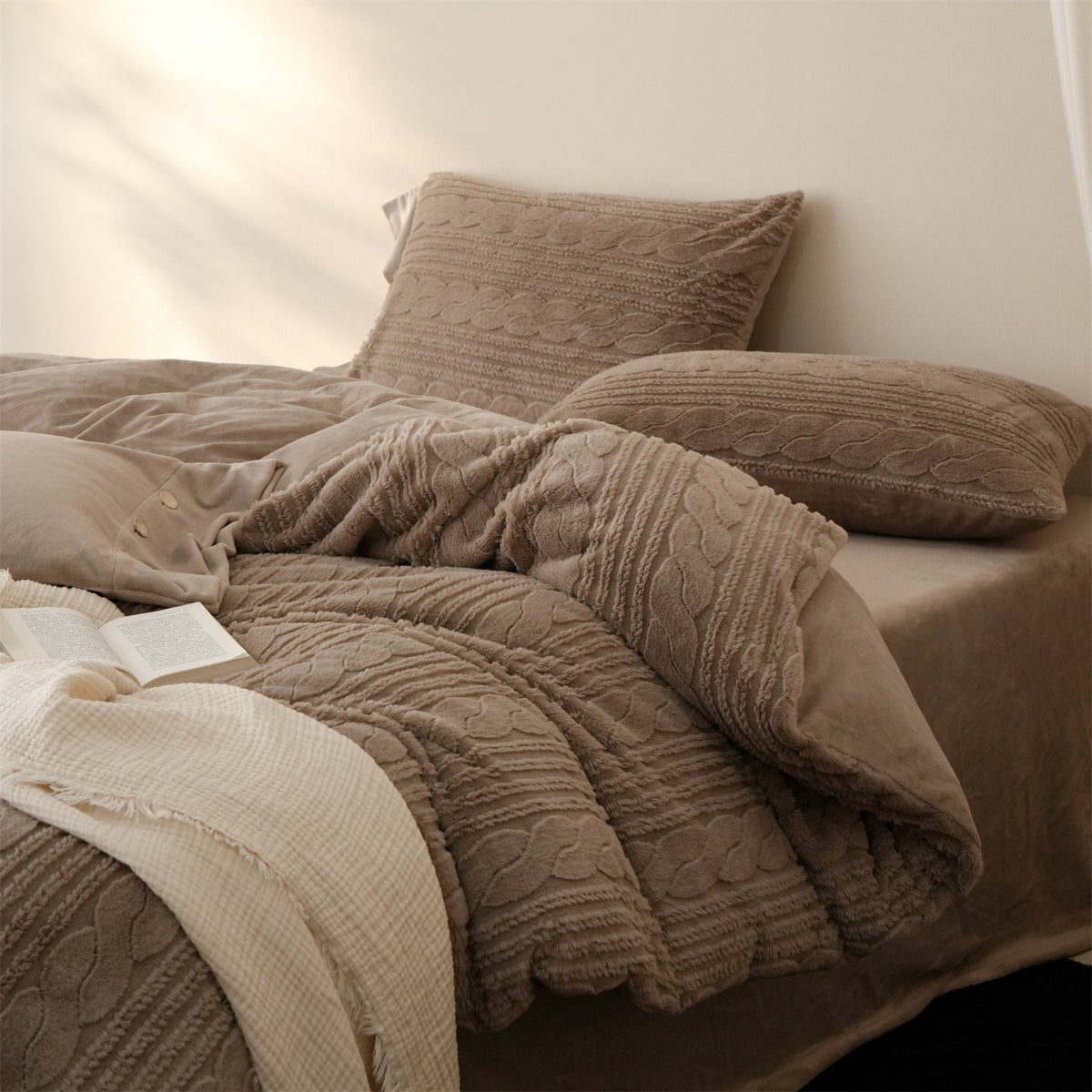 Luxurious textured chenille cuddle bedding set