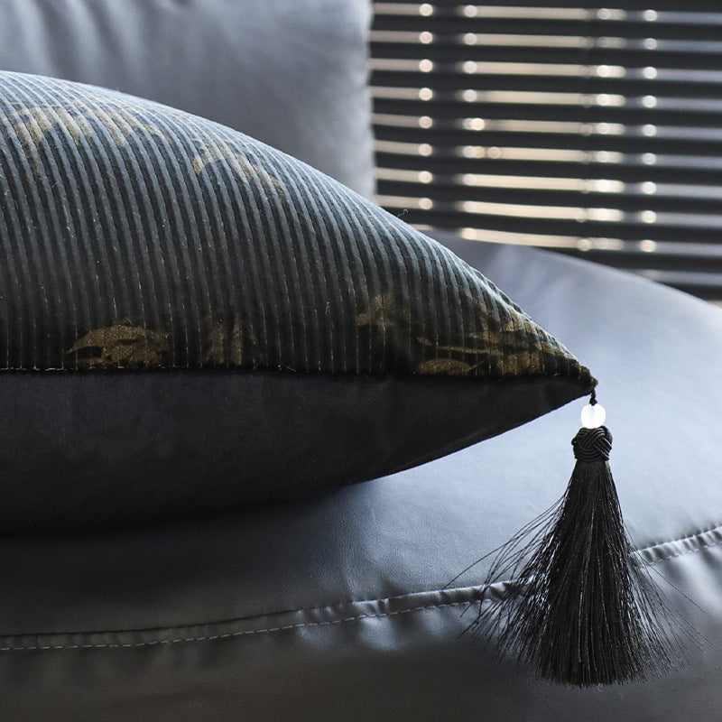 Square decorative cushion made of velvet with relief longitudinal stripes and fringe tassel Kalsten