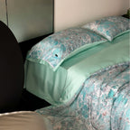 Satin bedding set with marble print, extra-fine satin and hotel closure