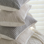 Rectangular velvet cushion cover with fine cord structure and concealed zipper Kalsten