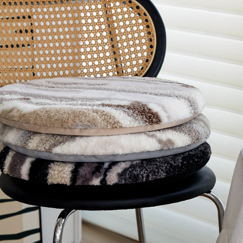 Round seat cushion with fluffy faux fur cover and non-slip bottom Kalsten