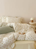 Bedding set made of cotton gauze with ruffled trim and fine bow print