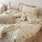 Bedding set made of cotton gauze with ruffled trim and fine bow print