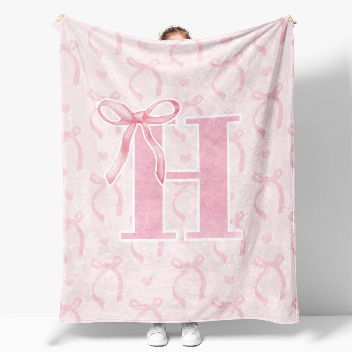 Artistic Butterfly-Inspired Fleece Blanket