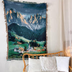 Scenic Patterned Throw Blanket