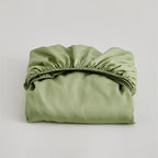 Fitted sheet made of fine cotton satin with extra high skirt and elastic all-around rubber Kalsten
