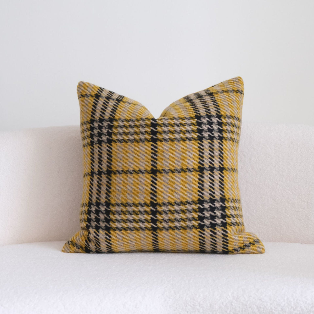 Plaid Pattern Decorative Cushion