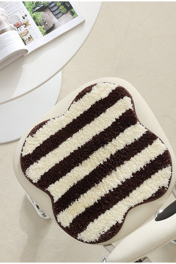 BowLift | Quilted striped chair cushion